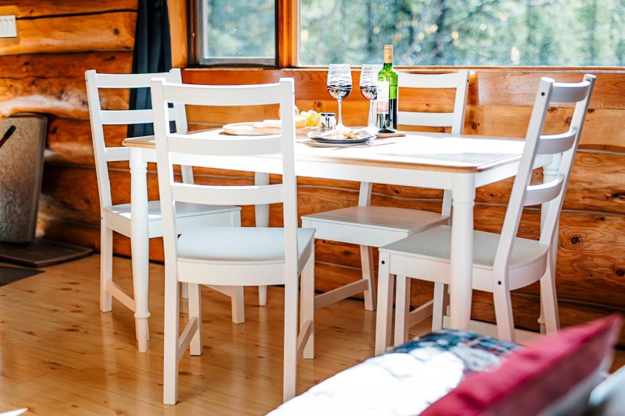Rock Lake Lodge Provincial Park Rocky Mountain Escape Dome & Log Cabin Rentals - Rock Lake מראה חיצוני תמונה