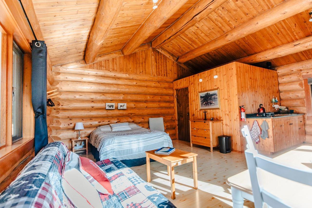 Rock Lake Lodge Provincial Park Rocky Mountain Escape Dome & Log Cabin Rentals - Rock Lake מראה חיצוני תמונה