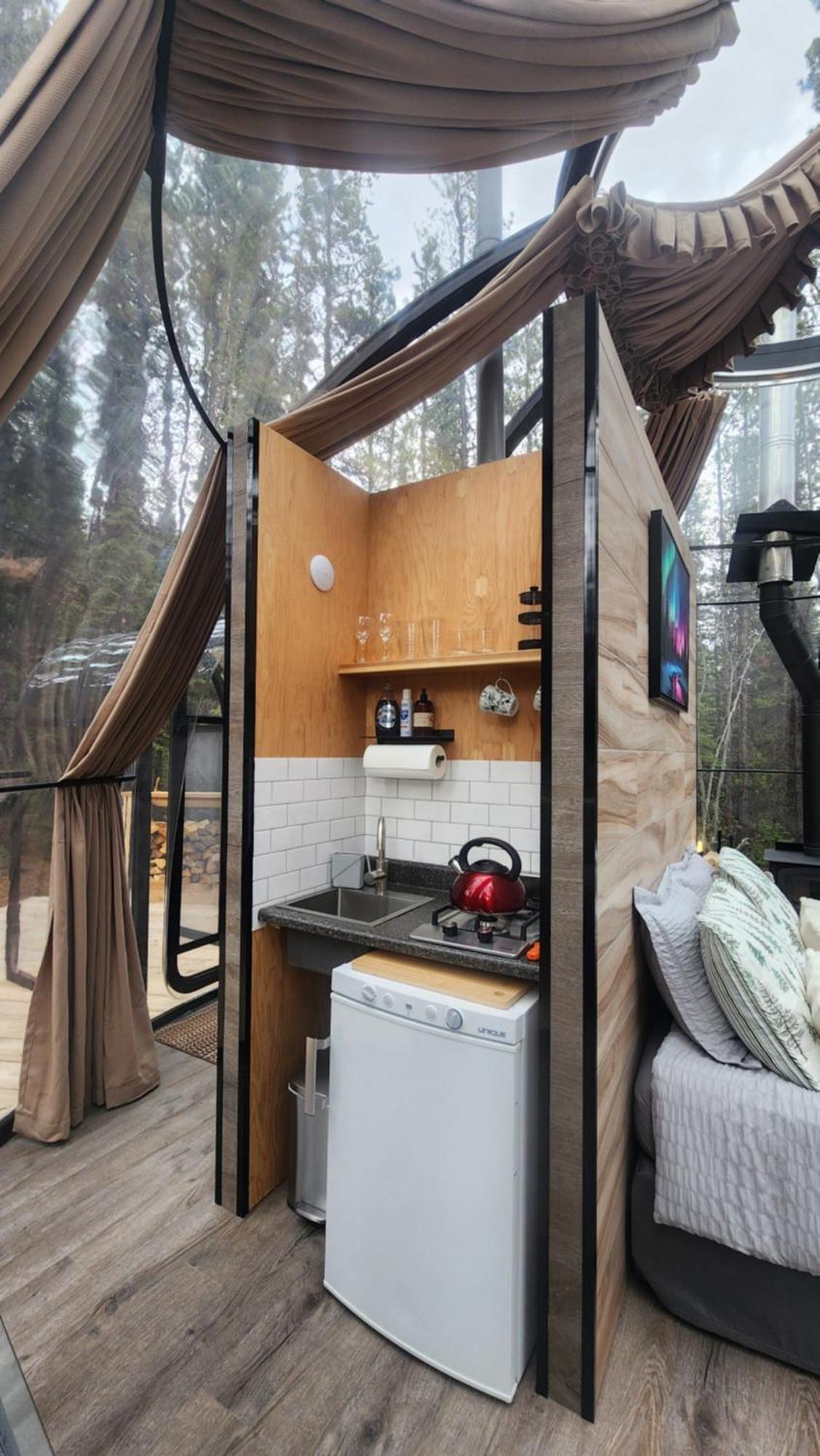 Rock Lake Lodge Provincial Park Rocky Mountain Escape Dome & Log Cabin Rentals - Rock Lake מראה חיצוני תמונה